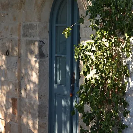 Trulli Gallo Rosso مارتينا فرانكا