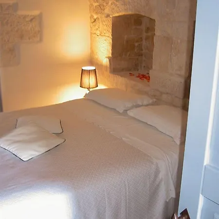 Trulli Gallo Rosso 3* مارتينا فرانكا
