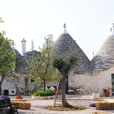Trulli Gallo Rosso فندق مبيت وإفطار 3*