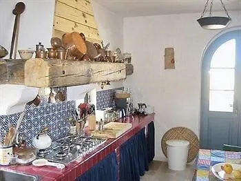 Bed & Breakfast Trulli Gallo Rosso
