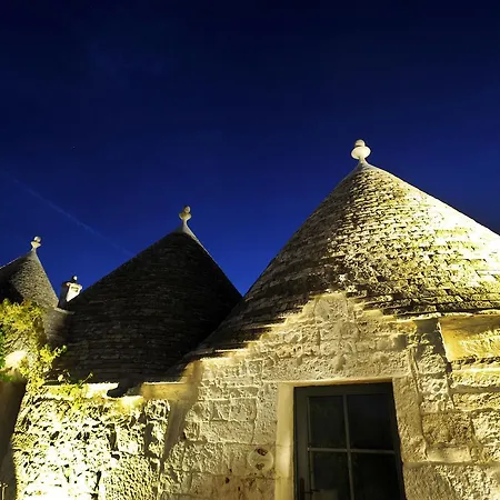 Bed & Breakfast Trulli Gallo Rosso 3*