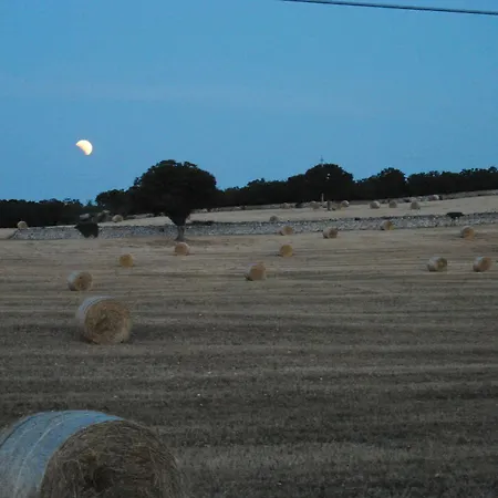 Trulli Gallo Rosso 3*