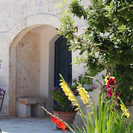 Trulli Gallo Rosso
